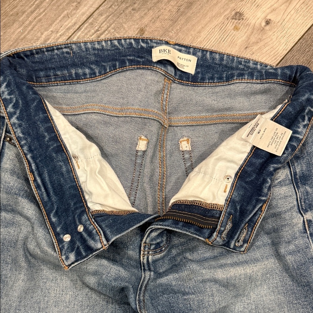 BKE Women’s Universal Fit Mid-Rise Straight Blue Denim Jeans 29x30